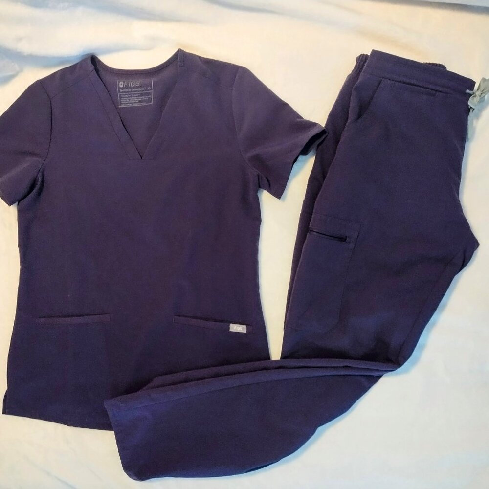 Women's FIGS Plum Scrub Set size XS